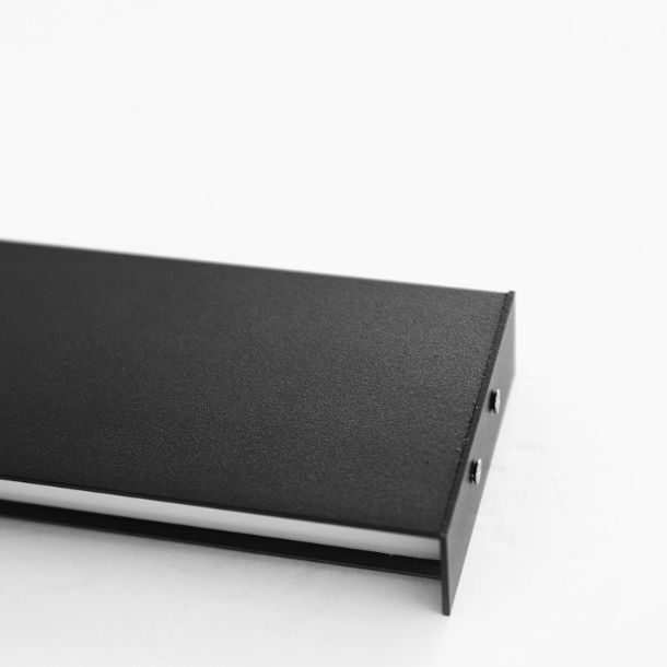 Linear Shape Metal Wall Light Modern Style 1-Light Wall Mount Fixtures