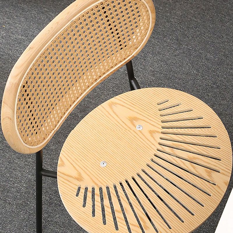 Metal de la cocina del estilo nórdico que cena la parte posterior abierta de la silla que cena la silla lateral sin brazos