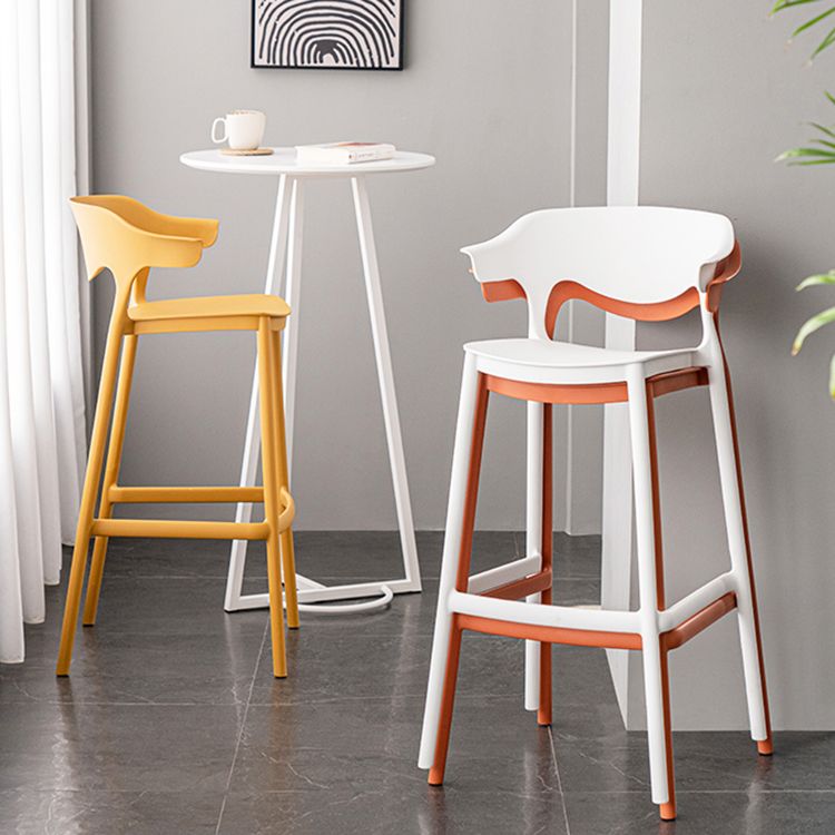 Nordic Stackable Bar-stool Plastic Counter Bar Stool with Plastic Legs for Home