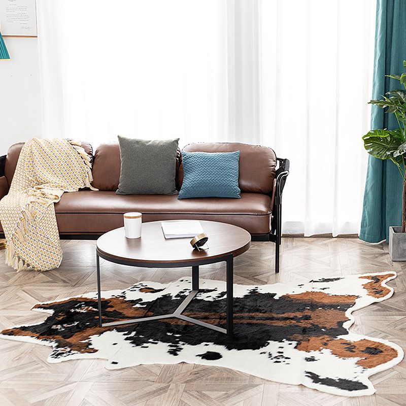 Stylish Cow Skin Pattern Rug Black Nordic Rug Polyester Washable Non-Slip Pet Friendly Carpet for Living Room