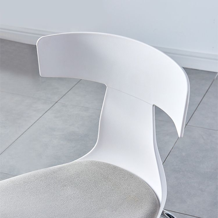 Chaises de salle à manger empilables sans accoudoirs, chaises latérales de salle à manger d'intérieur avec pieds en métal