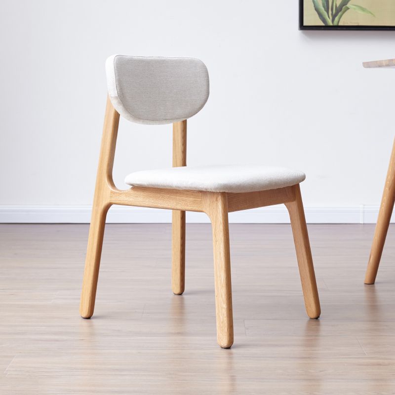 Sedia sala da pranzo scandinava in legno massiccio.