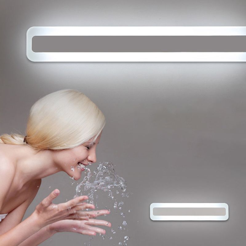 1-Light Linear Shade Wall Sconce Modern Simple Style Mirror Wall Lighting in Silver