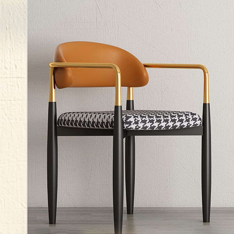 Eigentijdse stijl eetstoelen eetarm open achterstoelen met metalen benen