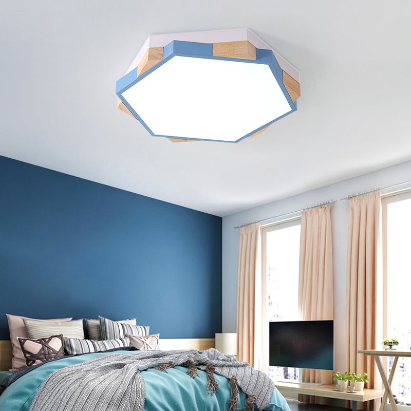 Moderna lampada da incasso a LED rosa/giallo/blu esagonale vicino al soffitto con paralume in metallo a luce calda/bianca