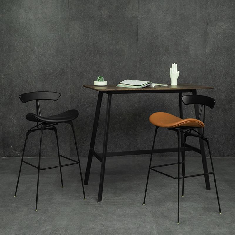 Tabouret de bar en fer noir, tabouret de comptoir à dossier bas de style industriel avec siège en selle