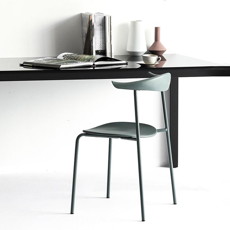 Chaises latérales de salle à manger industrielles à dossier ouvert, finition mate, sans bras