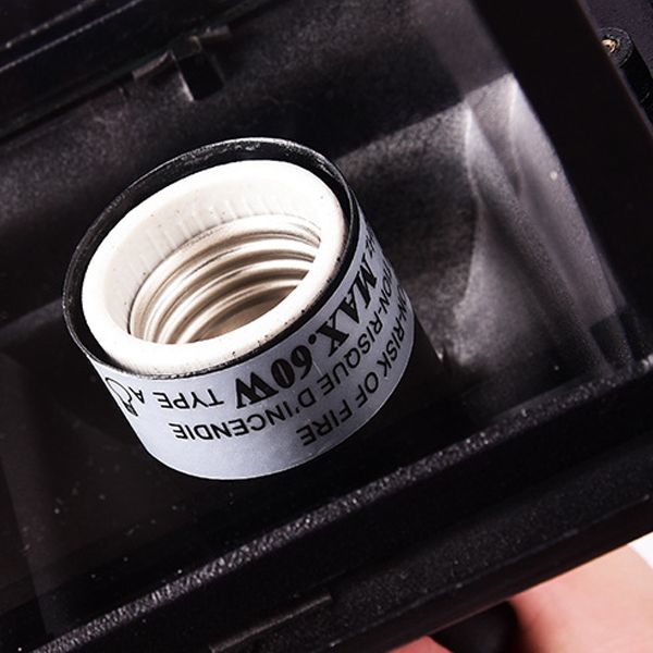 Illuminazione da parete in metallo geometrico stile industriale 1 lampada montata a parete leggera in nero