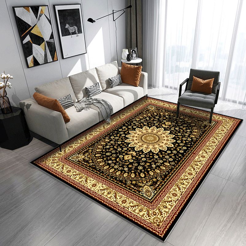 Nostalgia Medallion Pattern Carpet Polyester Area Rug Non-Slip Backing Indoor Rug for Living Room