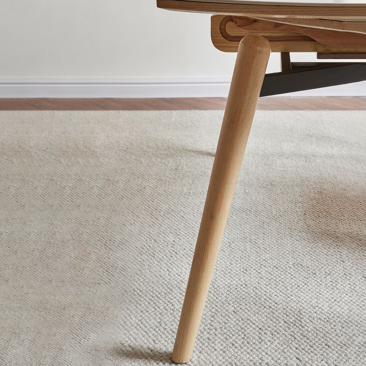 Round Sintered Stone Dining Table Modern Extendable Furniture with 4 Legs for Home