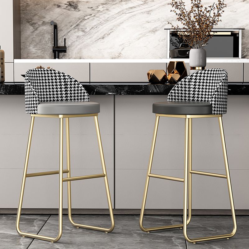 Scandinavian Iron Counter Stools Upholstered Low Back Bar Stools with Round Seat
