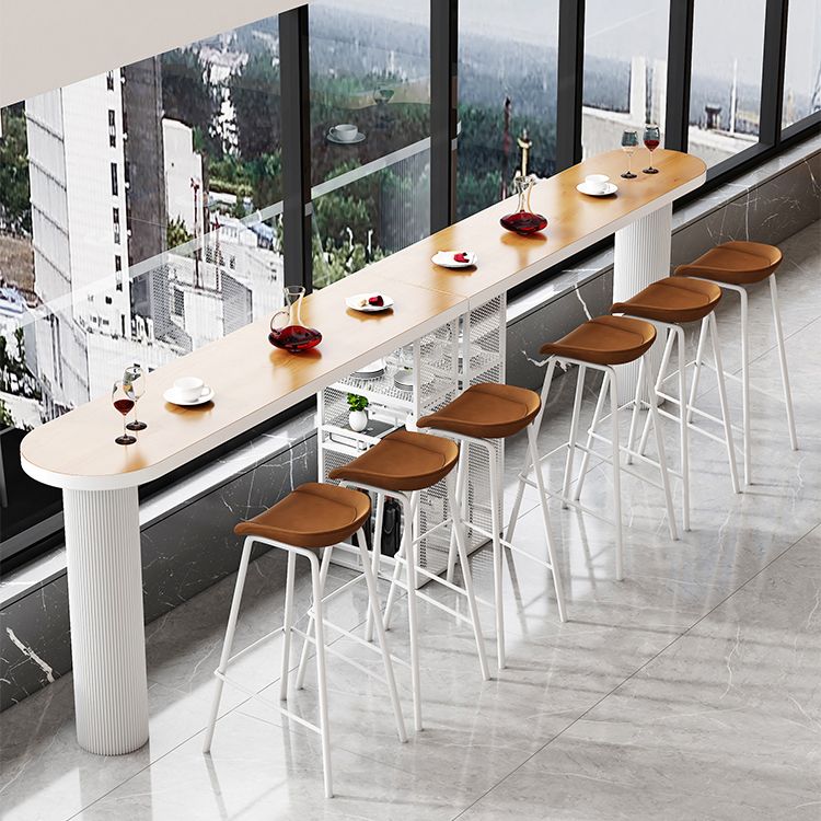 Mesa contemporánea de la barra de madera de pino Forma gratis Mesa de vinos para el patio