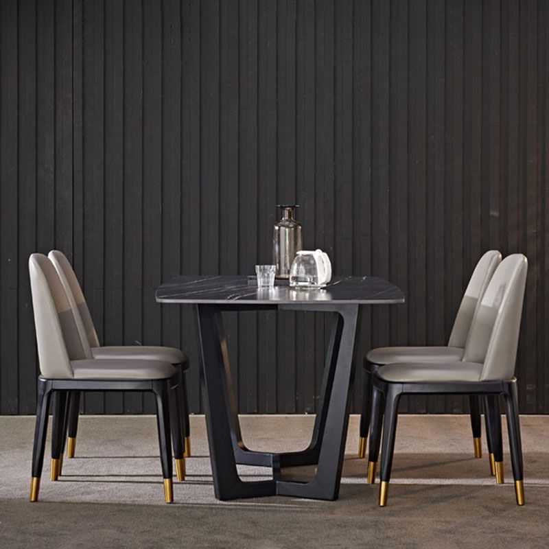 Silla de comedor contemporánea sin brazos Silla Parsons curvada de cuero con acabado mate