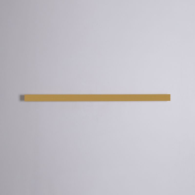 Metal Linear Shape Wall Light Modern Style 1-Light Wall Mounted Light in Gold