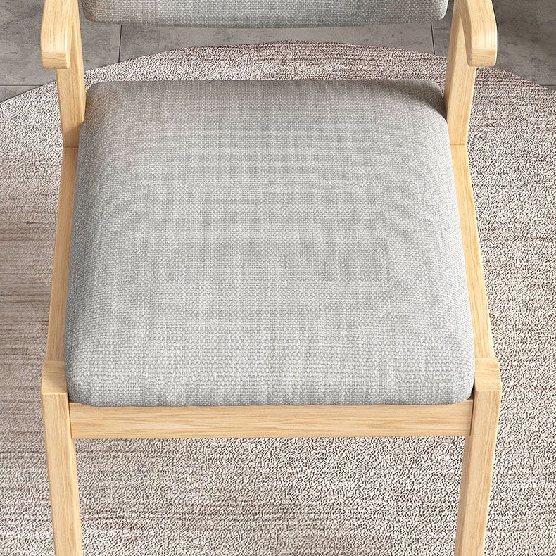 Salle d'étude moderne chaise de dossier de dos ouvert
