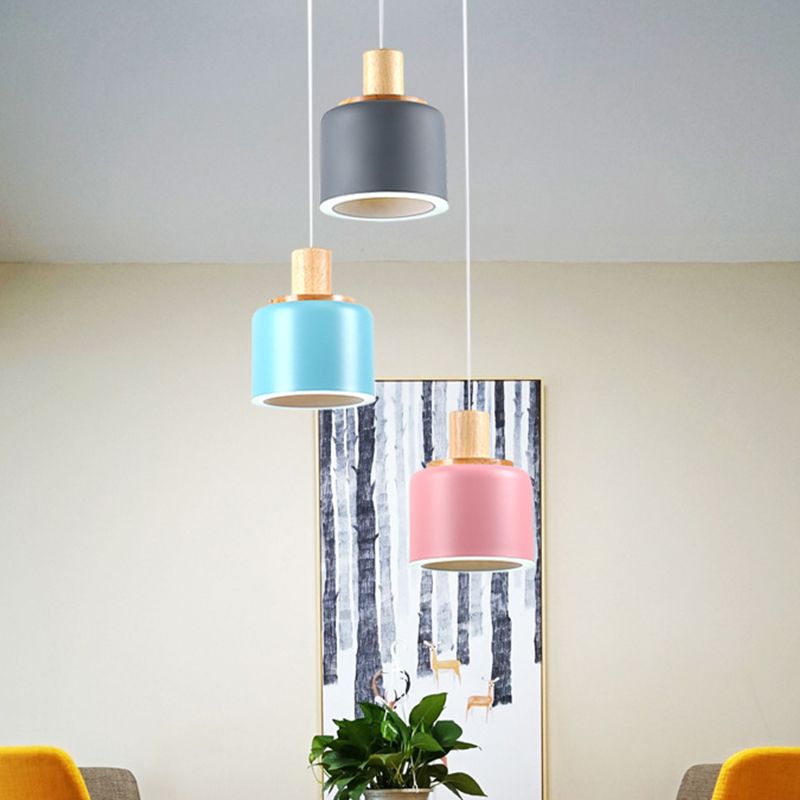 Luz de colgante de clúster de tambor blanco Minimalista Minimalista 3 cabezas Cosco metálico Colcar con tapa de madera