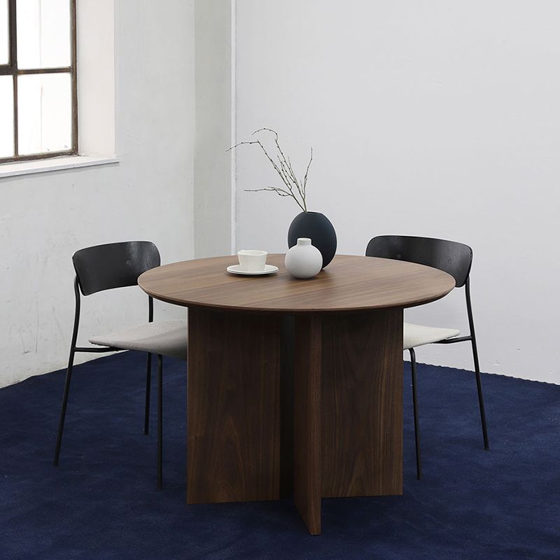 Round Solid Wood Dining Table Modern Brown or Natural Furniture with Wood Base