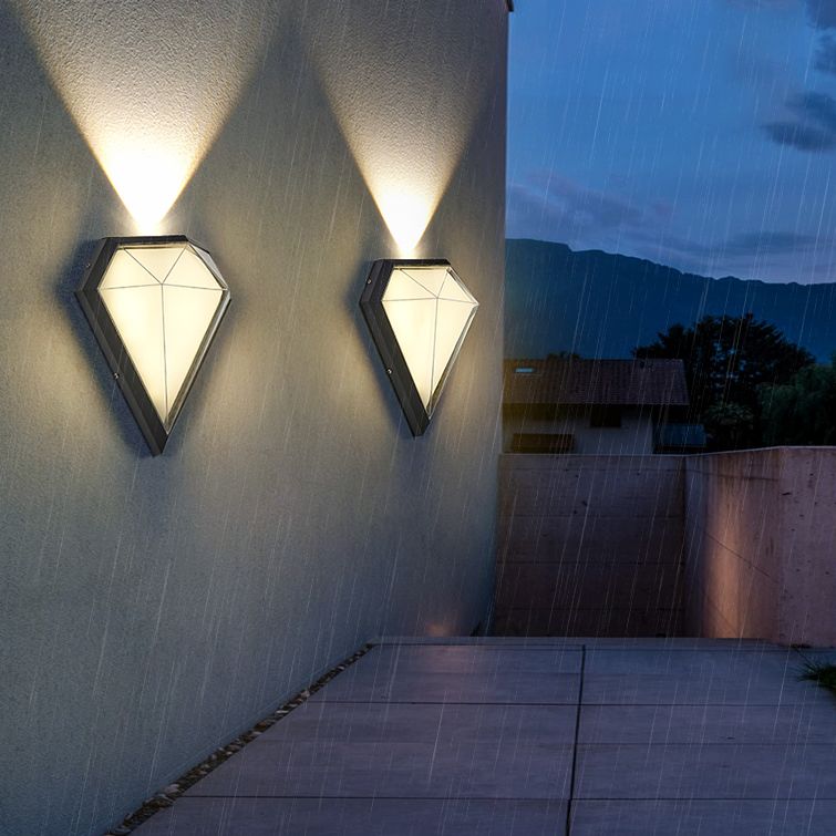 Modern Metal 1-Light Wall Mount Lamp Diamond Outdoor Wall Sconce for Balcony