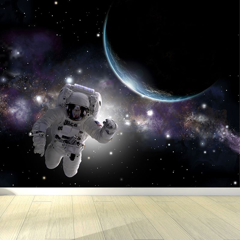 Floating Astronaut Mural Decal Sci-Fi Non-Woven Materials Wall Covering in Black