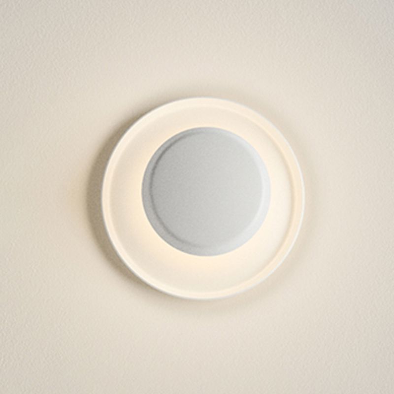 Contemporary Geometric Shape Wall Lamp Metal Shade Wall Lighting for Living Room