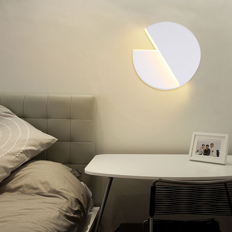 Lampada a parete a LED di ferro nella moderna semplicità acrilica circolare a parete rotabile per gli spazi interni