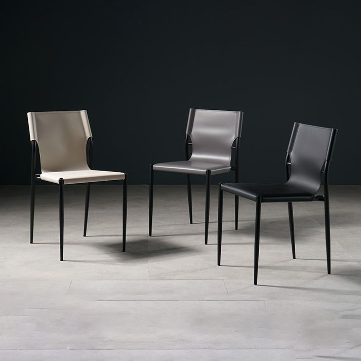 Silla de comedor de cuero de estilo industrial, silla de comedor sin brazos con respaldo sólido