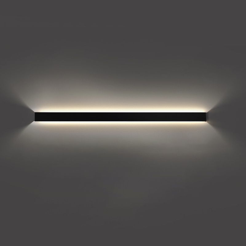 Linear Shape Metal Wall Lighting Modern 1 Light Wall Mounted Light Fixture in Black