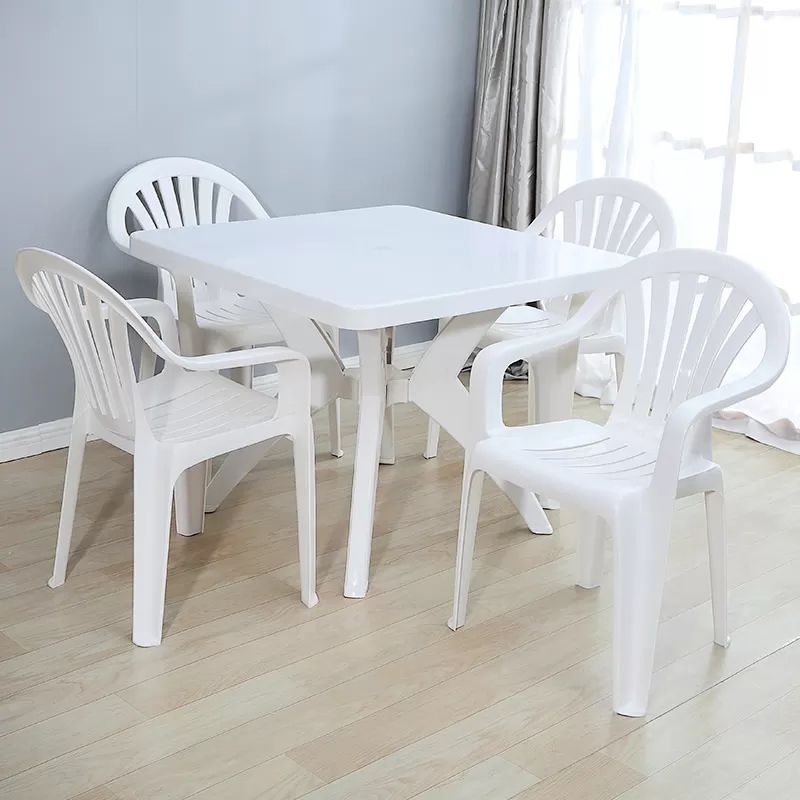 El hogar moderno que cena el brazo preside los sillones de comedor apilables plásticos Windsor