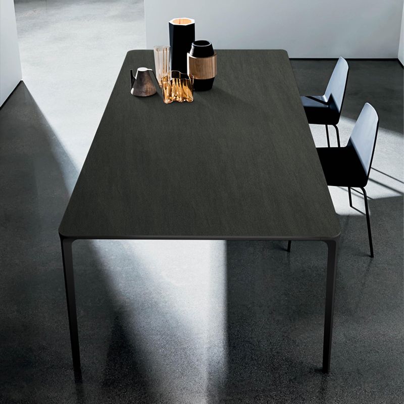 Table à manger en pierre péout