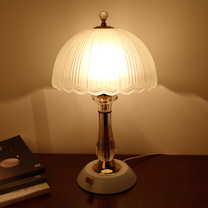 Lampada da tavolo a cupola in stile minimalista in vetro smerigliato per soggiorno singolo, lampada da notte in bianco
