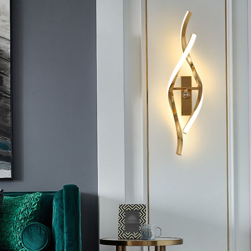 Linear Shade Metal Wall Sconce Modern Style 2 Lights Wall Mount Lighting in Gold
