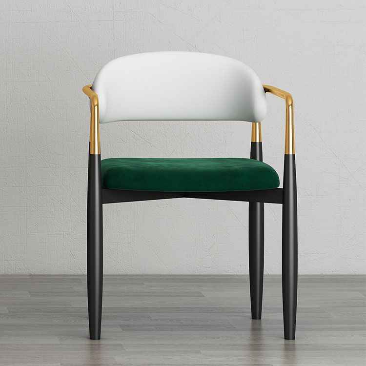 Silla de comedor tapizada casera moderna con respaldo abierto y acabado mate