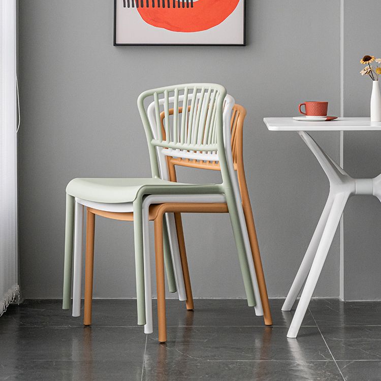 Chaise de salle à manger en plastique de Style nordique, chaise latérale à dossier à lattes pour usage domestique