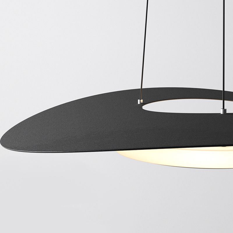 Lámpara de aluminio con lámpara LED moderna con estilo de aluminio.