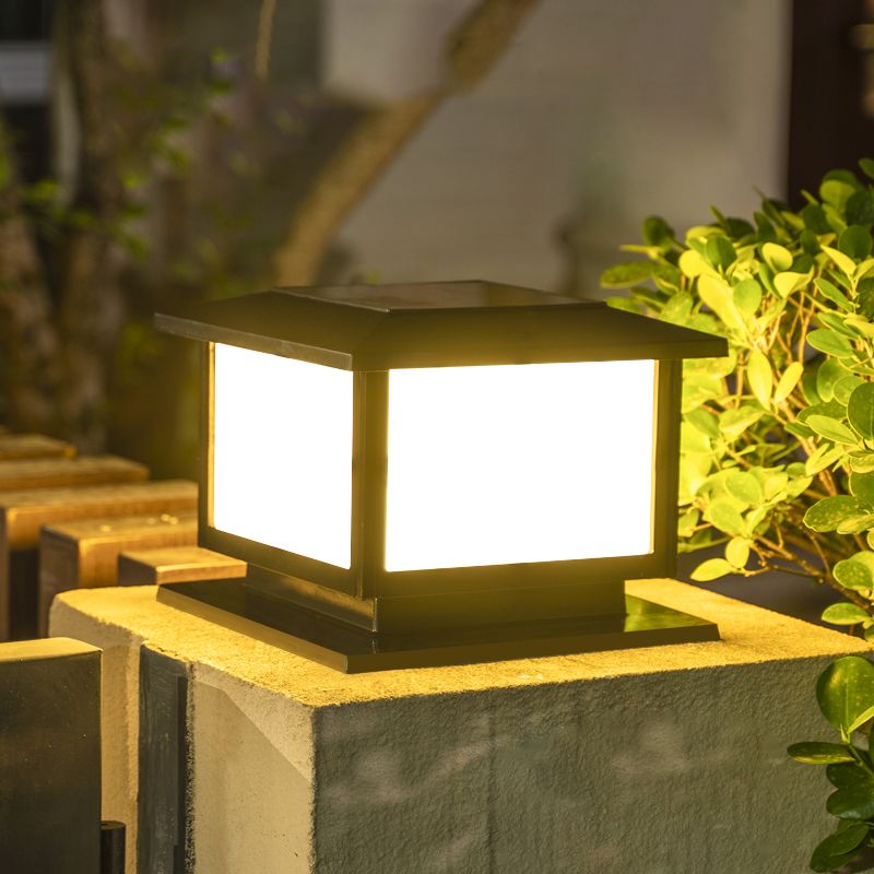 Modern LED Pillar Light Minimalist LED Solar Lighting Fixture for Garden