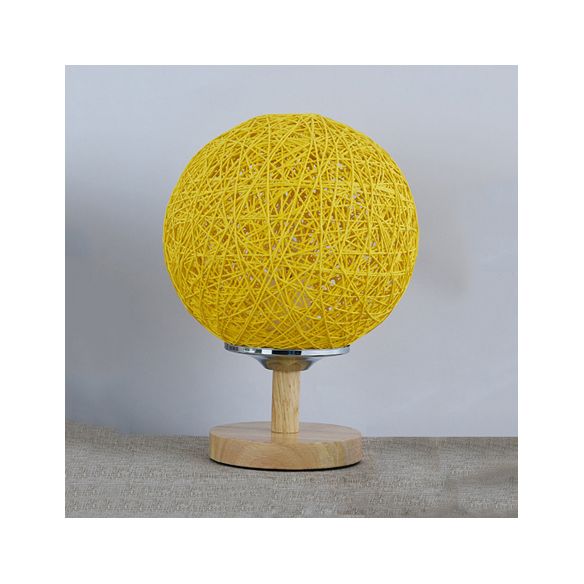 Lampada da tavolo intrecciata a mano rattan Contemporary 6 "/7" W 1 Lulb Light/Red Table Light con ombra globale e base in legno