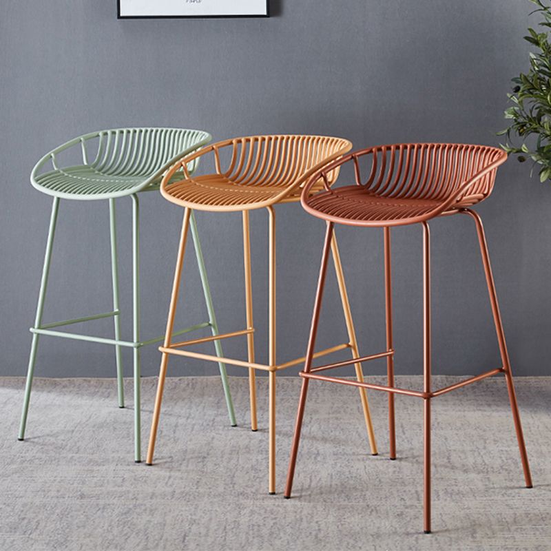 29-Zoll-zeitgenössischer Stuhlhocker Armless Plastic Innenstuhl mit Eisenbasis