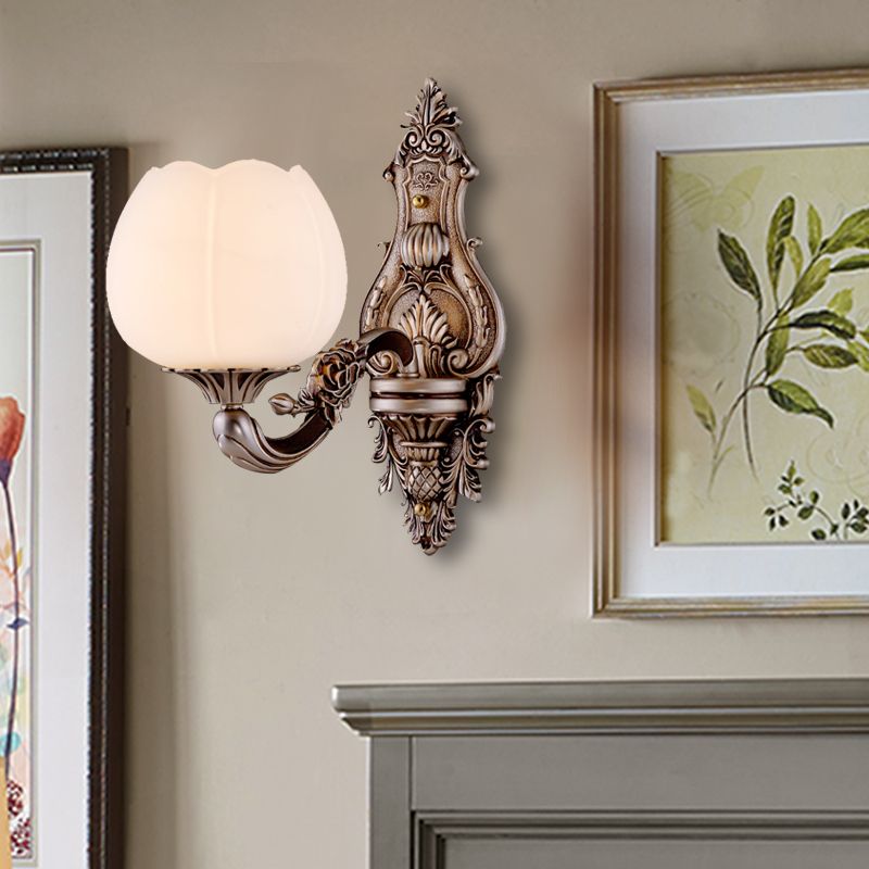 Iluminación de pared de floración de vidrio esmerilado Vintage de 1/2 cabida de sala de estar, pluma de pared con brazo curvado en café