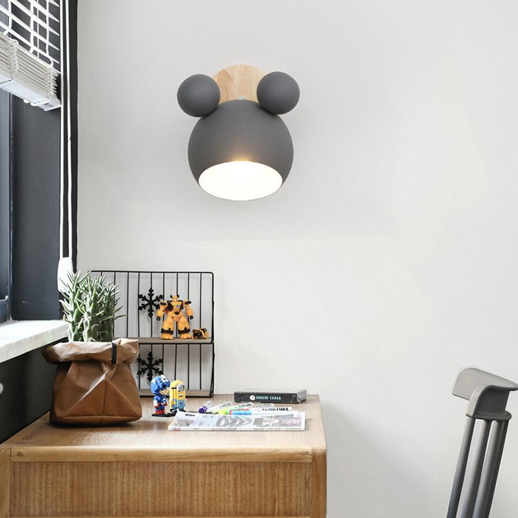 Lámpara de pared de globo de madera de pared única nórdica moderna con sombra de hierro forjado