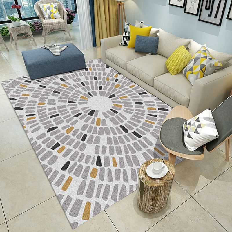 Contemporary Concentric Circles Rug with Stone Print Grey Polyester Rug Washable Area Rug for Living Room