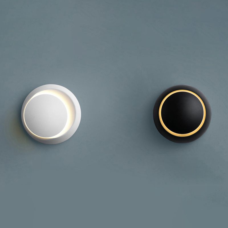 Round Disc Shape Wall Lamp Modern Style Acrylic 1 Light Sconce in White
