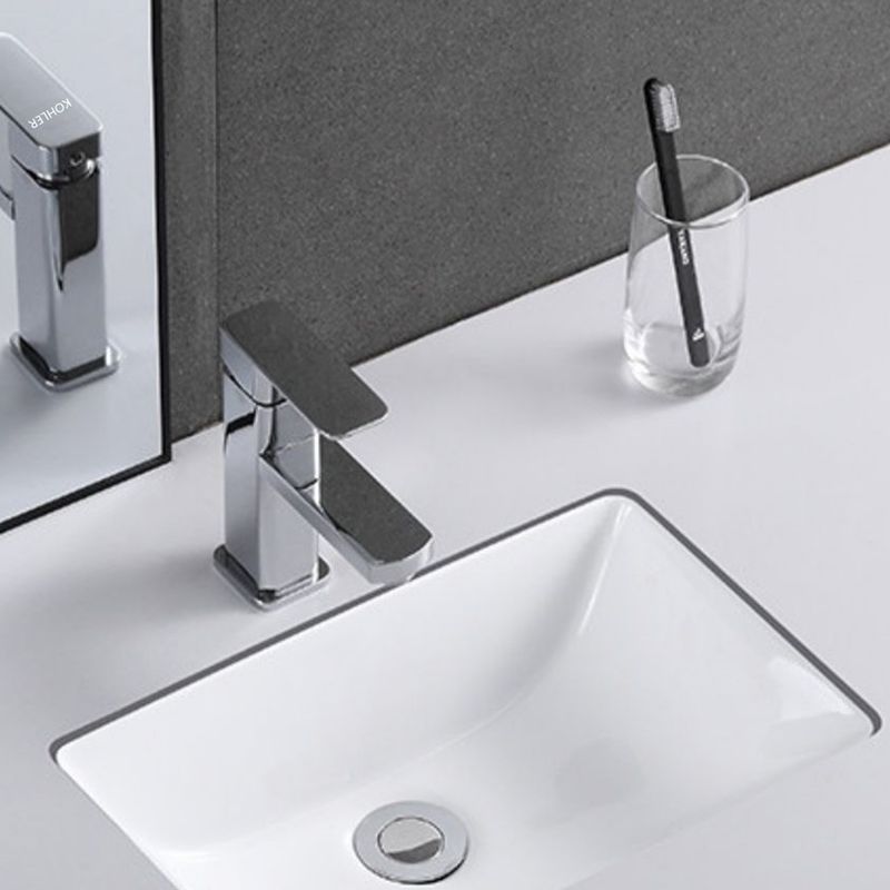 Classic Porcelain Bathroom Sink Trough Bathroom Sink in White