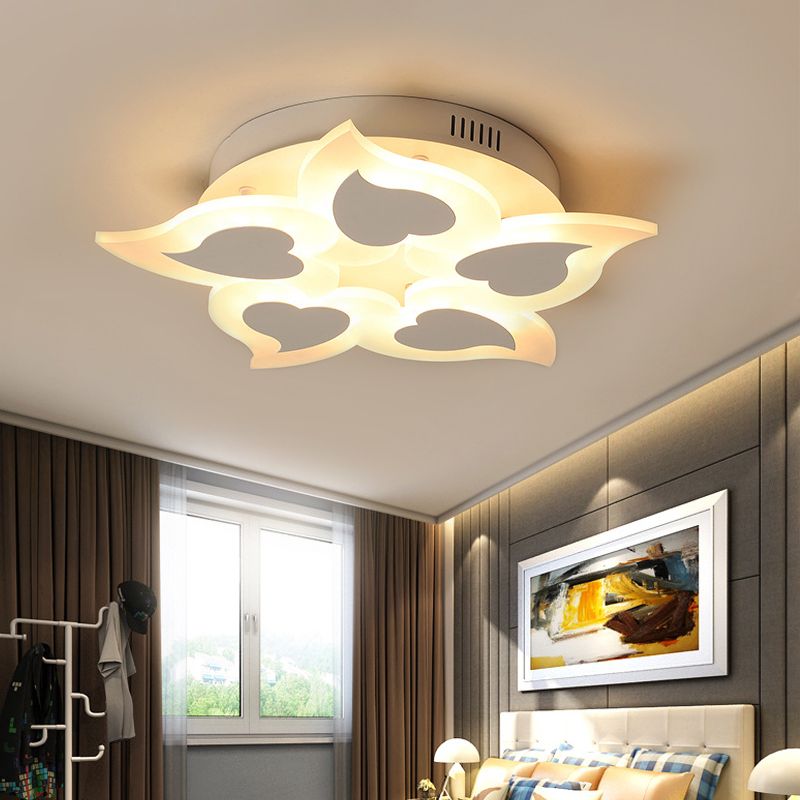 Heart Acrylic Ceiling Mounted Light Simple White LED Flush Light Fixture in Warm Light/White Light/Remote Control Stepless Dimming, 18"/23" Wide