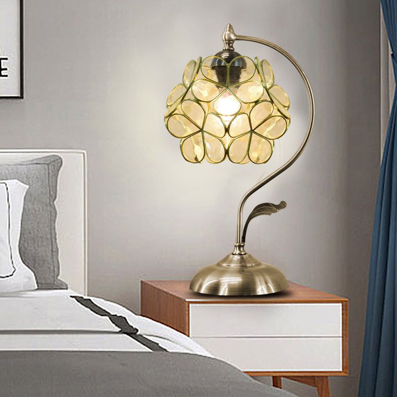 Lampe de table de nuit à fleur de fleur en cluster Tiffany Style Glass Nightstand lampe pour chambre à coucher