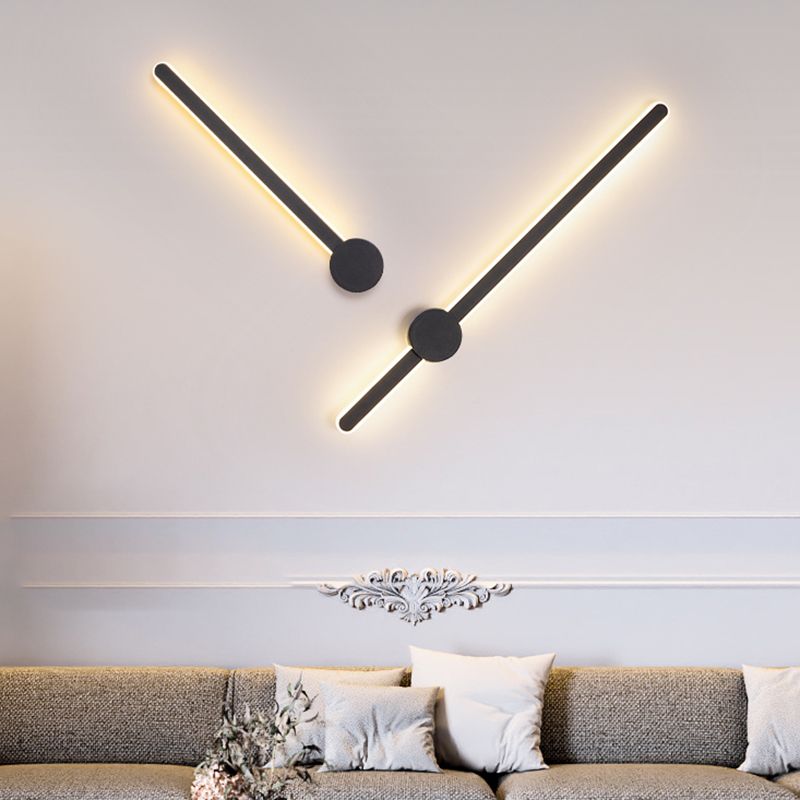 Metal Linear Shape Wall Light Modern Style Multi Lights Wall Mounted Light in Black