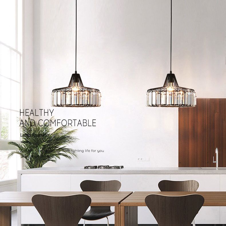Lampe suspendue à pendentif de dôme créatif moderne lampe suspendue en fer forgé avec de l'ombre en cristal