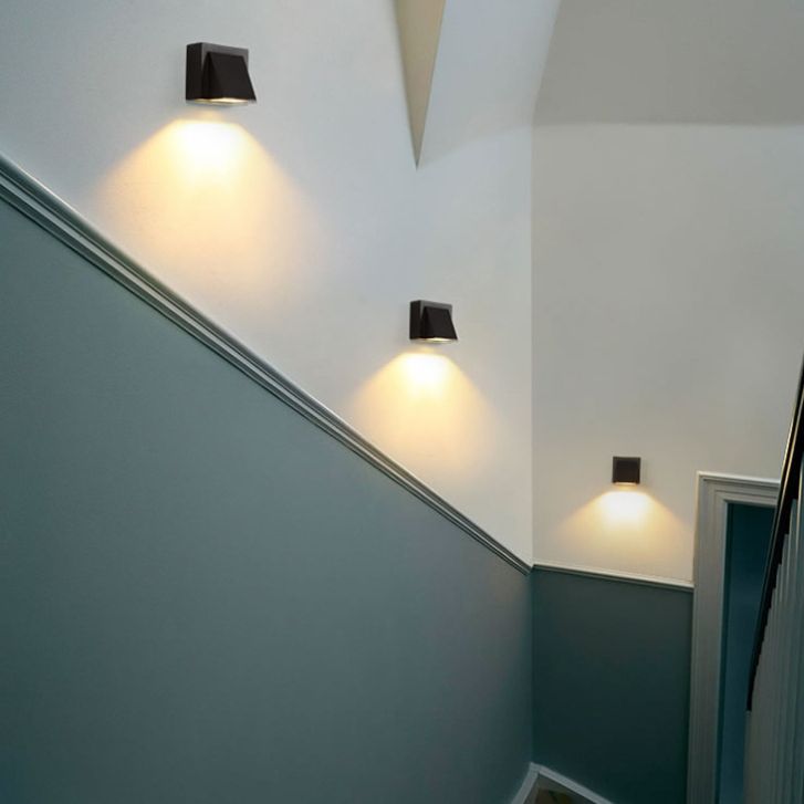 Geometric Shade Wall Lighting Modern Style Metal 1 Light Sconce Light in Black