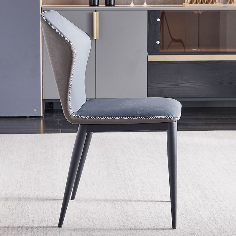 Chaises de salle à manger en cuir de chaise à oreilles sans accoudoirs de style contemporain