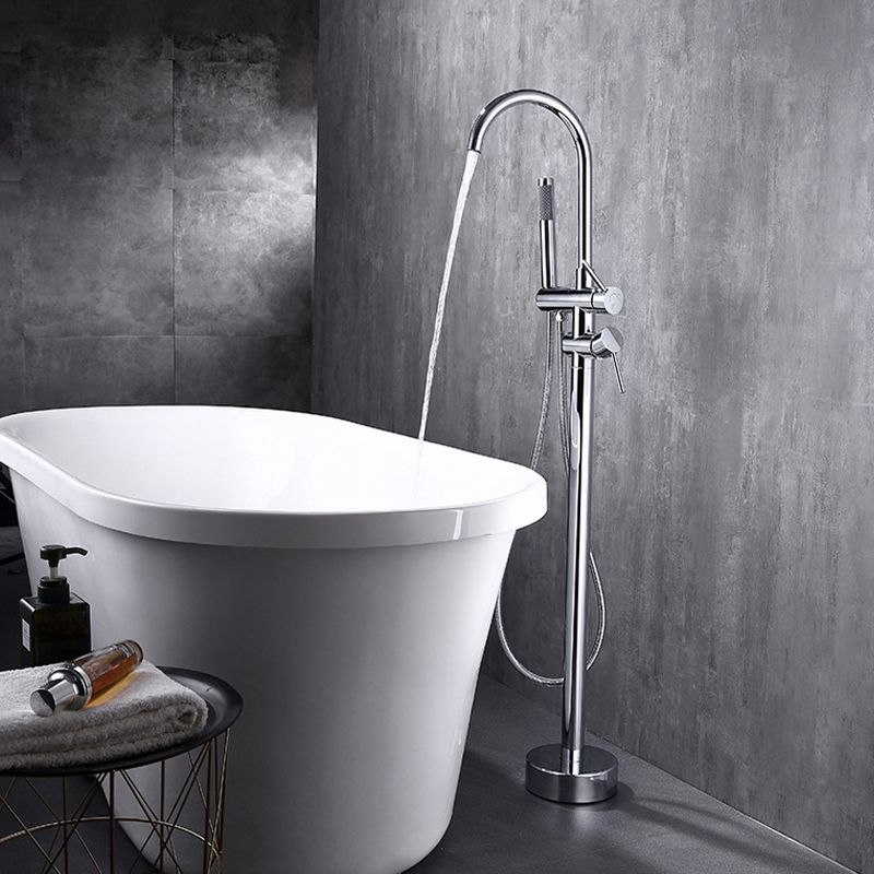 Traditional Floor Mounted Metal Freestanding Tub Filler Swivel Freestanding Faucet