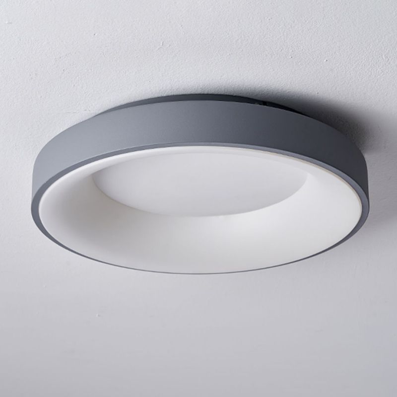 Minimalism LED Flush Mount Round Metal Ceiling Light Fixture for Bedroom